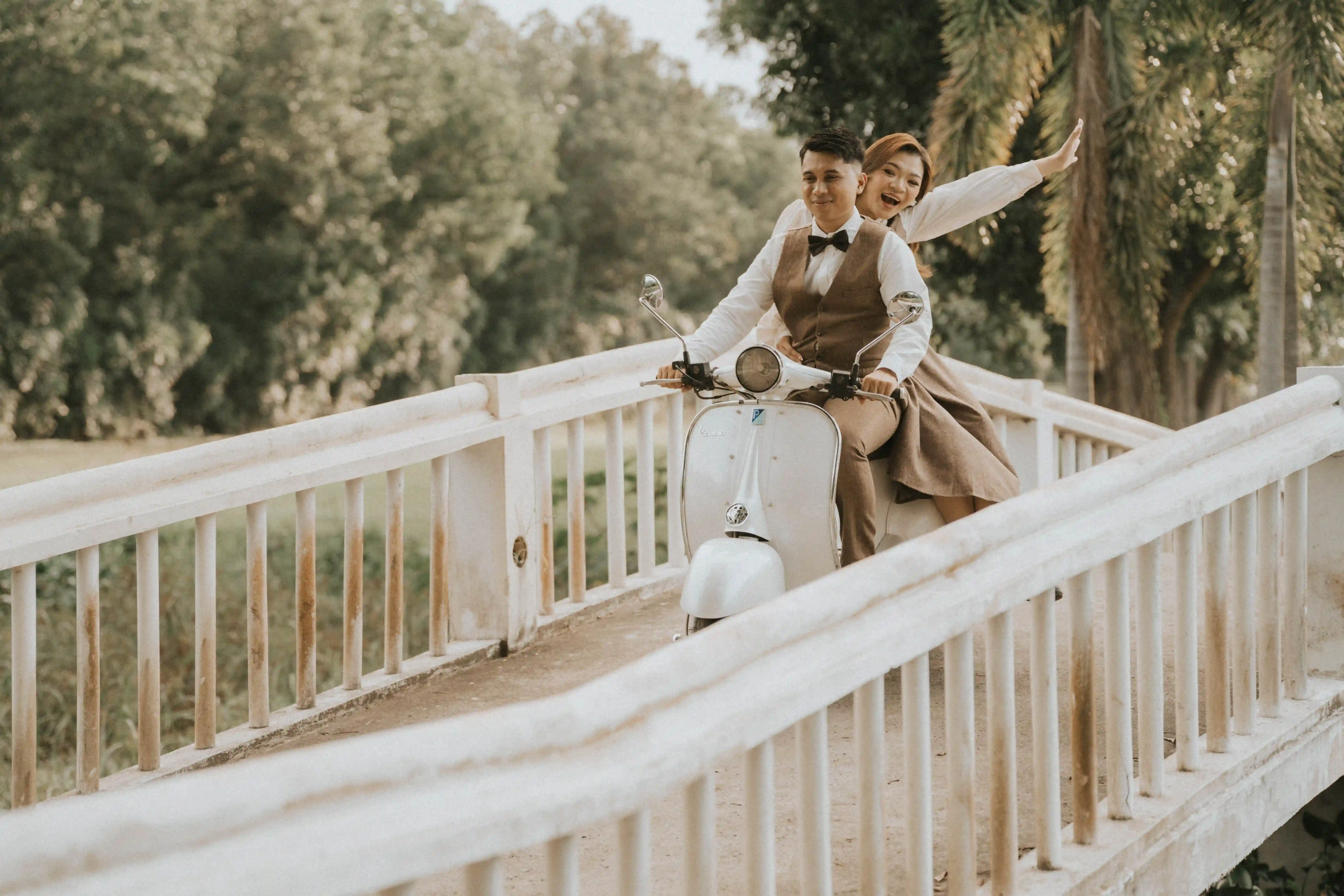 Joseph & Katch prenup photo 3